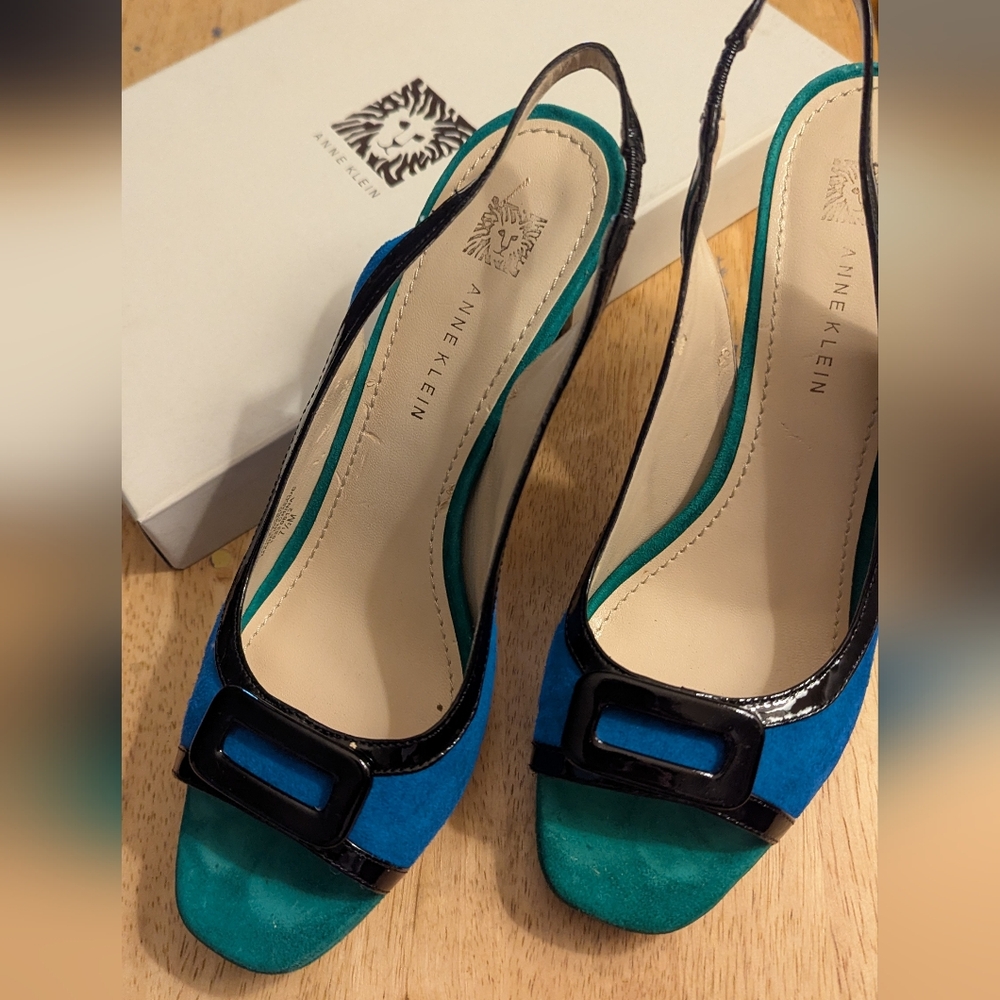 Anne Klein Teal and Black Peep Toe Heels
